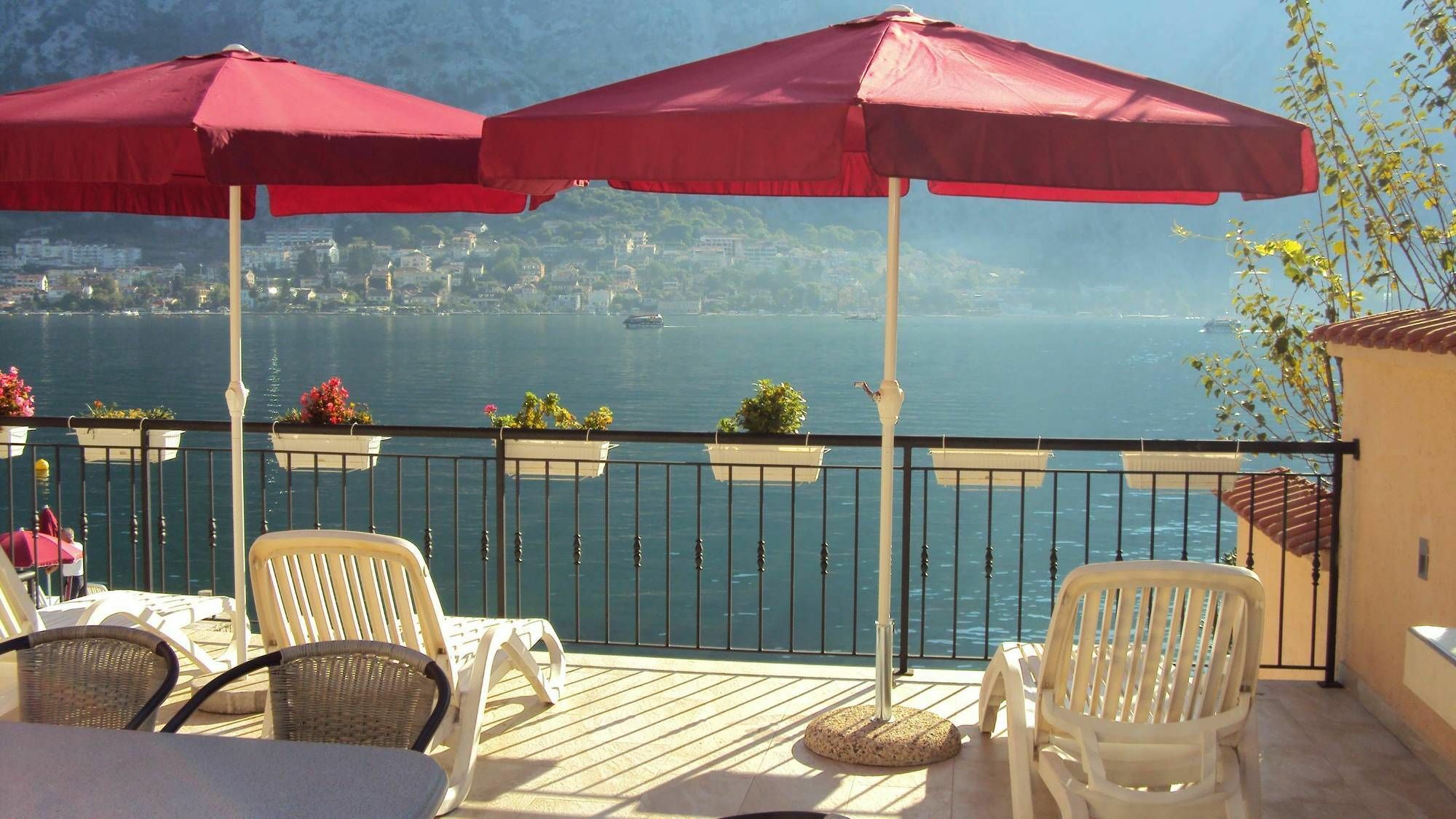 Apartments M&T Kotor Exterior photo